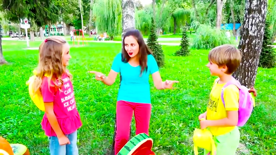 اسباب بازی ها و خانواده مهربان - ساشا و فیلیپ و میوه ها و حروف الفبا